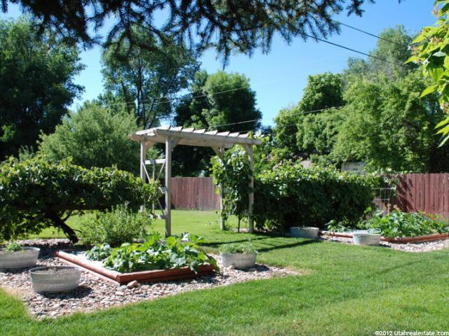 633 S 600 E, River Heights, UT 84321 — photo 12