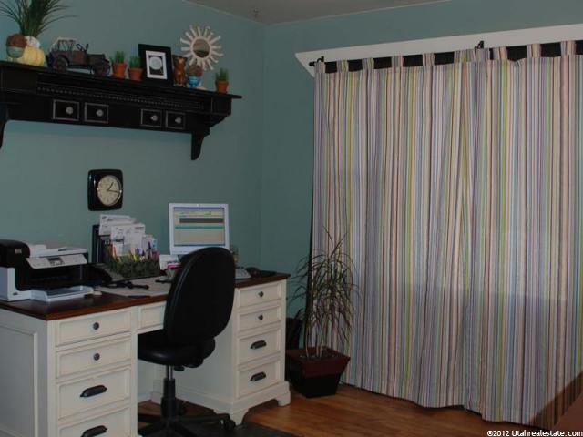 633 S 600 E, River Heights, UT 84321 — photo 7