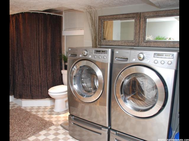 633 S 600 E, River Heights, UT 84321 — photo 8