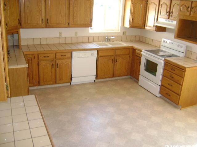 2368 S 1950 W, Syracuse, UT 84075 — photo 8