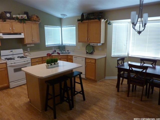 658 E 440 S, Hyrum, UT 84319 — photo 5