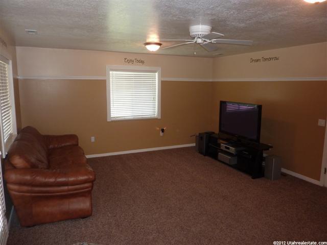 658 E 440 S, Hyrum, UT 84319 — photo 6