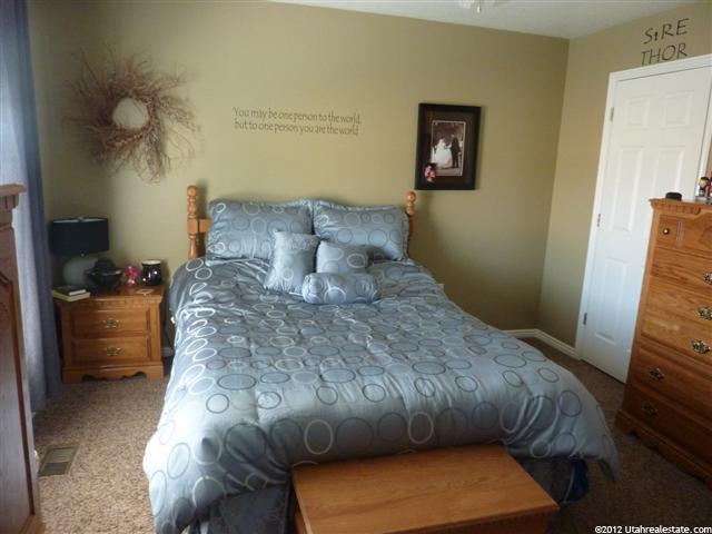 658 E 440 S, Hyrum, UT 84319 — photo 7