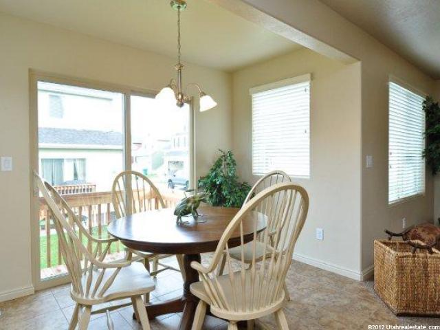 2528 S Laurel St, West Haven, UT 84401 — photo 4