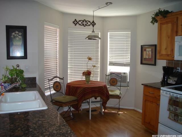 11677 S Oak Manor Dr E, Sandy, UT 84092 — photo 2