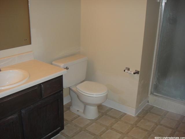 5152 S 100 E, Washington Terrace, UT 84405 — photo 8