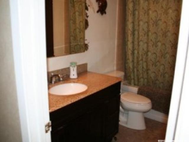 594 W 2050 N, West Bountiful, UT 84087 — photo 7