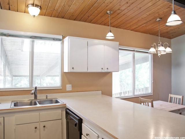 10432 Buddlea Dr, Sandy, UT 84094 — photo 4