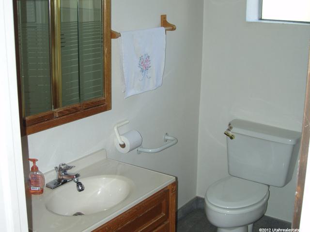 79 E 975 S, Layton, UT 84041 — photo 9