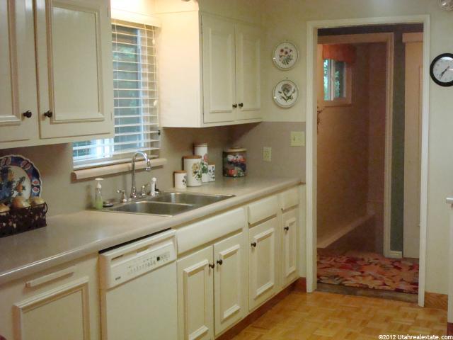 258 E 2300 S, Bountiful, UT 84010 — photo 10