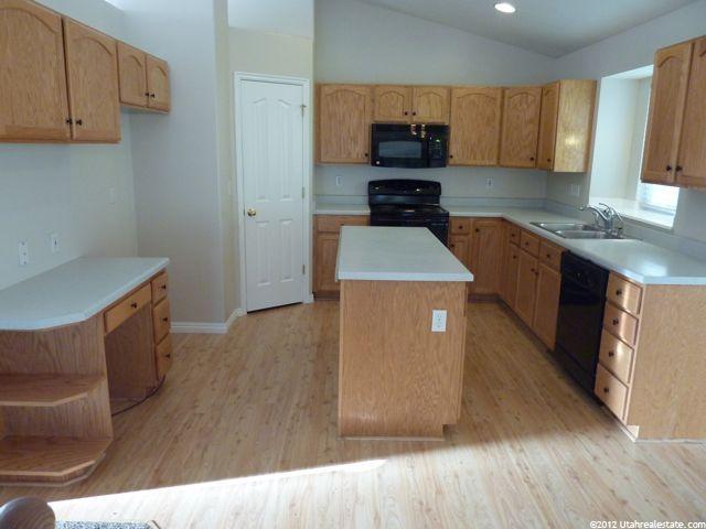 2397 S 225 E, Clearfield, UT 84015 — photo 4