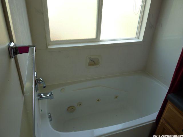 2397 S 225 E, Clearfield, UT 84015 — photo 9