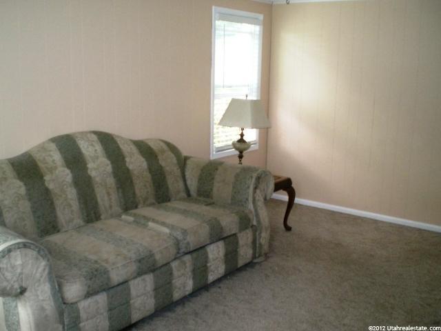 322 W Liberty St, Layton, UT 84041 — photo 2