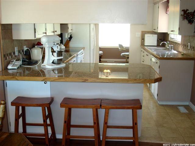 168 N Main St E, Providence, UT 84332 — photo 4