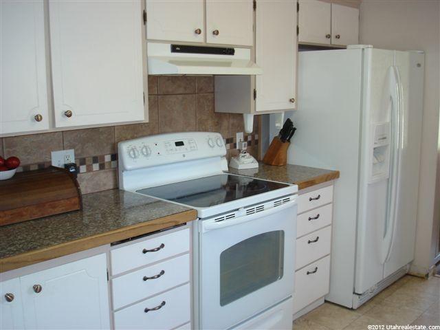168 N Main St E, Providence, UT 84332 — photo 5