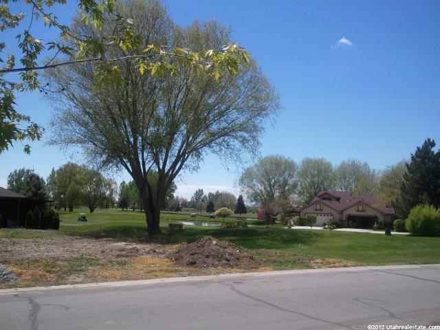 16 Lankshire Dr, Pleasant View, UT 84414 — photo 2