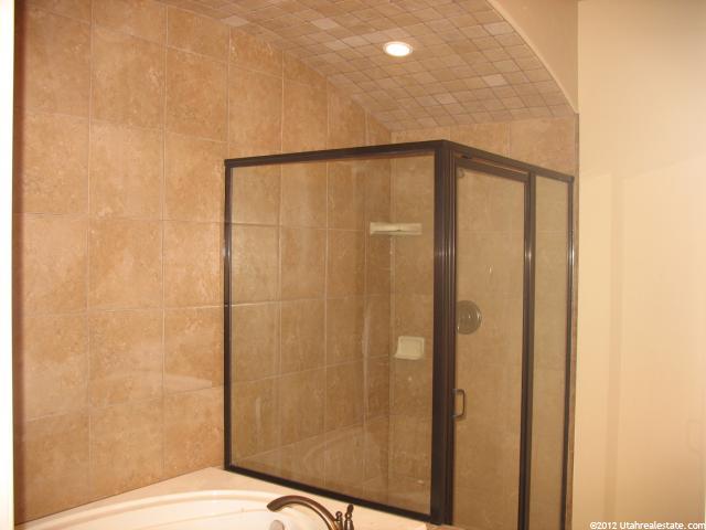16 Lankshire Dr, Pleasant View, UT 84414 — photo 11