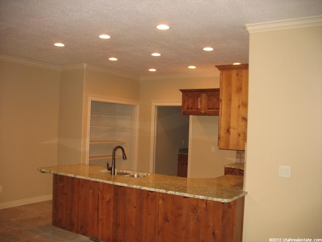 16 Lankshire Dr, Pleasant View, UT 84414 — photo 7