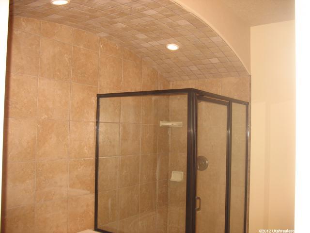 16 Lankshire Dr, Pleasant View, UT 84414 — photo 10
