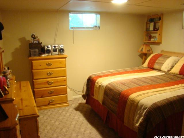 467 W 1875 N, Layton, UT 84041 — photo 11