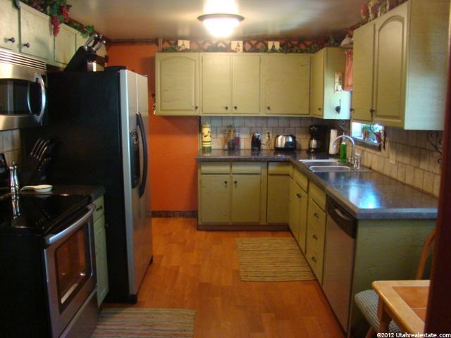 467 W 1875 N, Layton, UT 84041 — photo 8