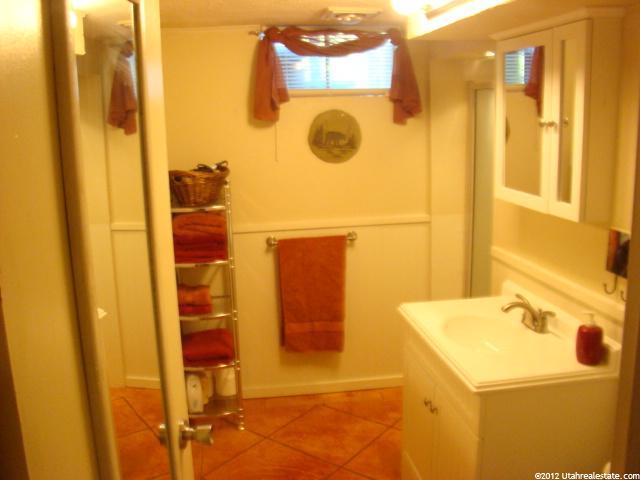 467 W 1875 N, Layton, UT 84041 — photo 10