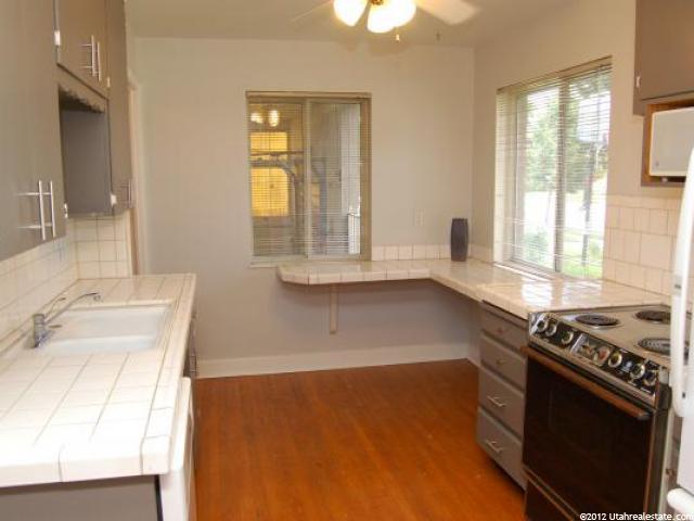 397 E Saunders St, Murray, UT 84107 — photo 10