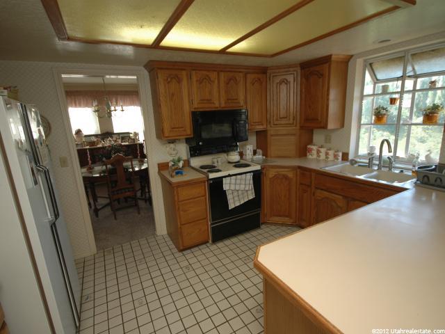 2762 E 1600, Layton, UT 84040 — photo 3