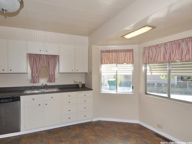 6175 S Clear St, Murray, UT 84107 — photo 3
