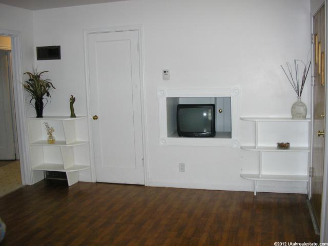24 N Ronald Ave, Layton, UT 84041 — photo 2
