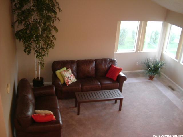319 W 1375 N, Centerville, UT 84014 — photo 4