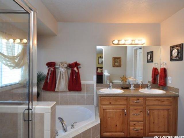 589 W 25 N, Clearfield, UT 84015 — photo 8