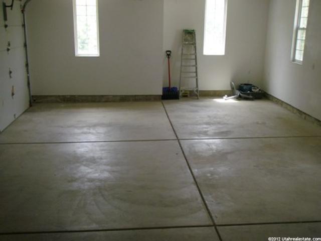 3261 E Twin Peaks Dr, Layton, UT 84040 — photo 12