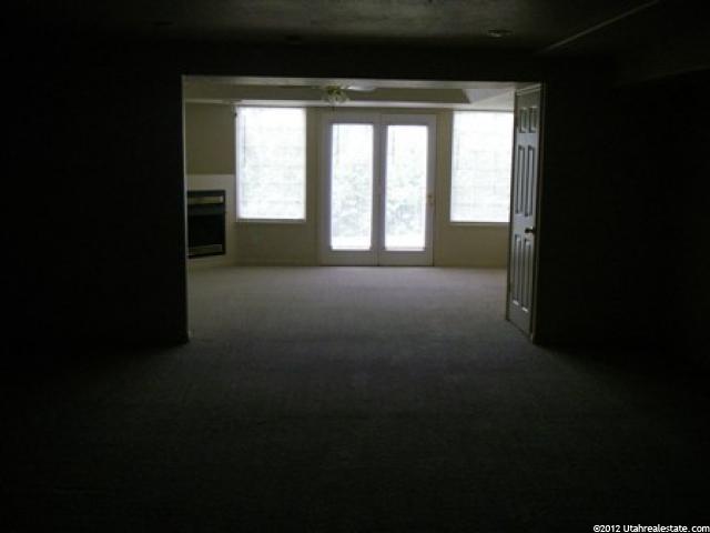 3261 E Twin Peaks Dr, Layton, UT 84040 — photo 4