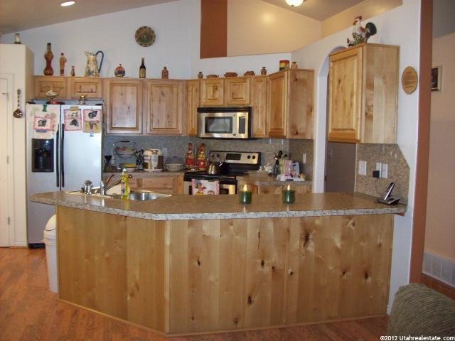 1971 N 2595 W, Clinton, UT 84015 — photo 5
