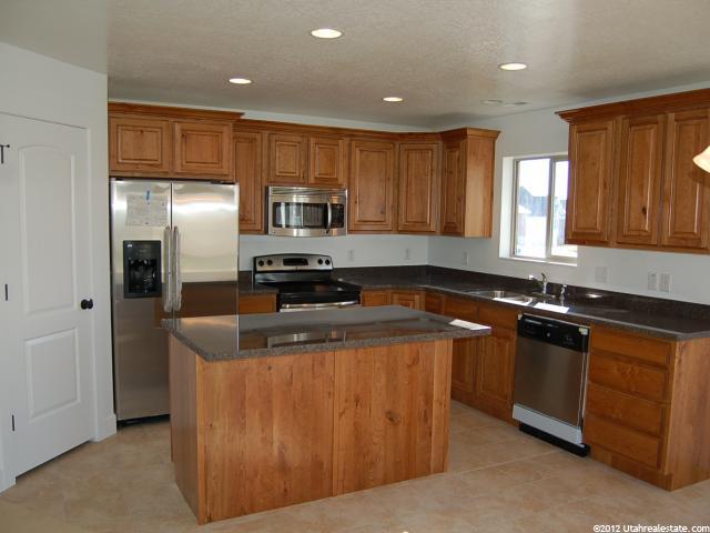 4 N Arnold Dr, Layton, UT 84041 — photo 3