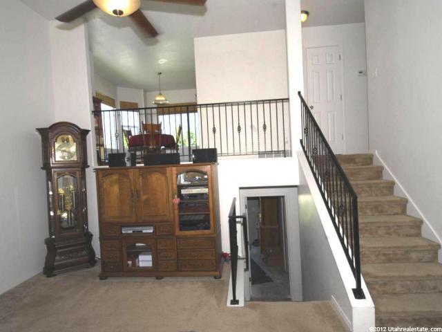 1312 N 2530 W, Clinton, UT 84015 — photo 3