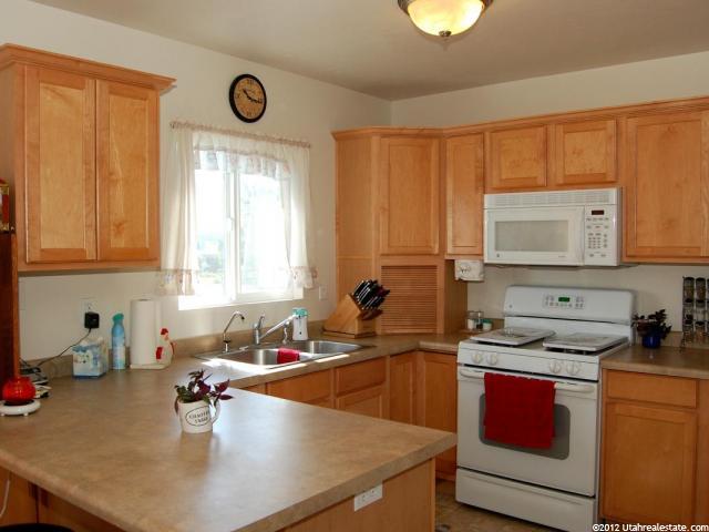 1312 N 2530 W, Clinton, UT 84015 — photo 6