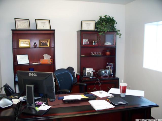 1212 E Amelia Earhart Dr #A, Vernal, UT 84078 — photo 2
