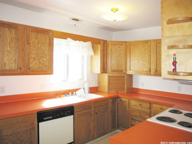 139 N 200 E, Laketown, UT 84038 — photo 5