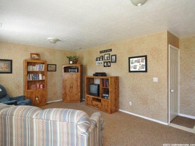 1754 N 2275 W, Clinton, UT 84015 — photo 8