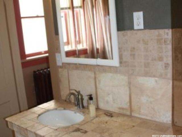 537 E 13 St, Ogden, UT 84404 — photo 3