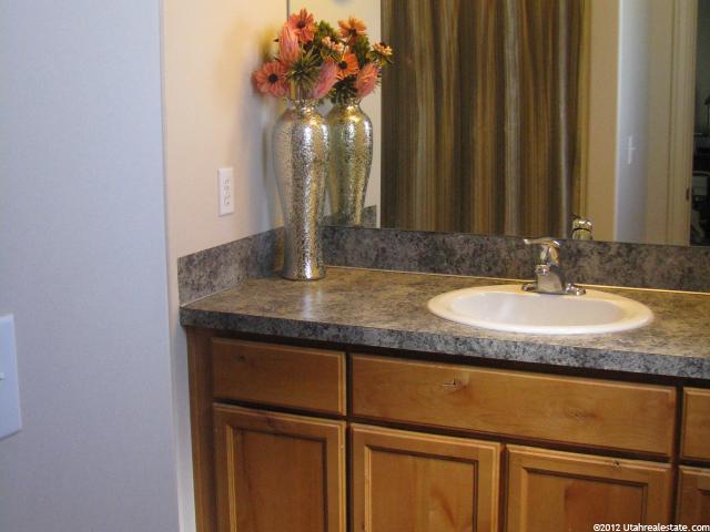 241 E 1900 N, North Ogden, UT 84414 — photo 4