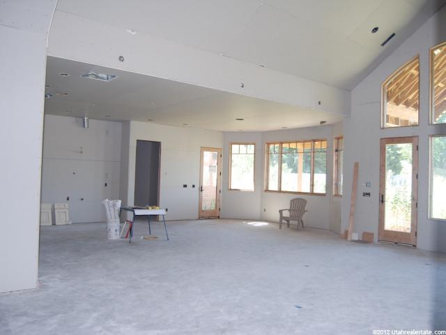 865 W Heritage Pointe Cir, West Bountiful, UT 84087 — photo 4