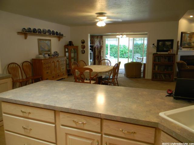 952 E 5650 S, South Ogden, UT 84405 — photo 2