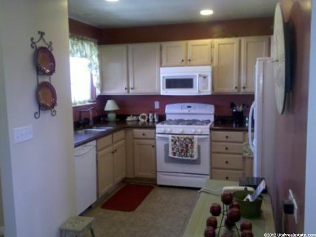 177 W 200 N, Centerville, UT 84014 — photo 9