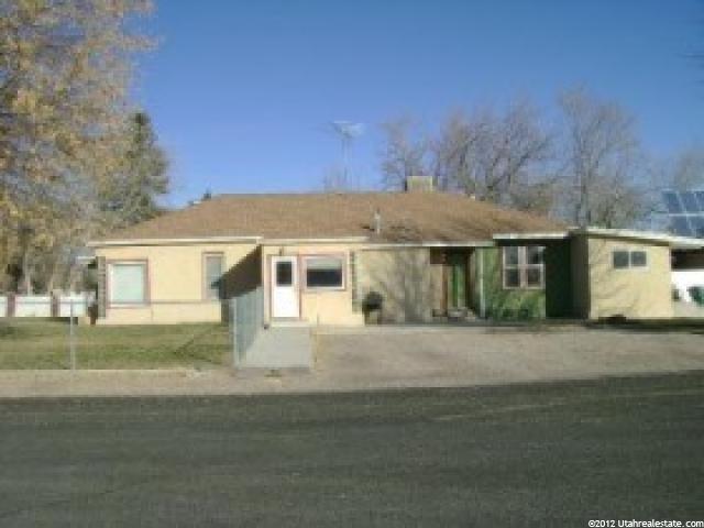 595 S Vernal Ave E, Vernal, UT 84078 — photo 3