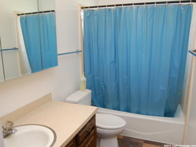 270 W 2400 S, Clearfield, UT 84015 — photo 11