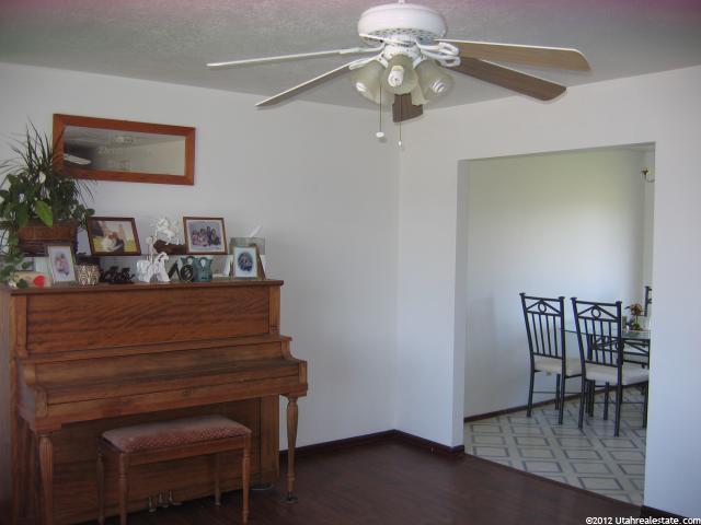 270 W 2400 S, Clearfield, UT 84015 — photo 4