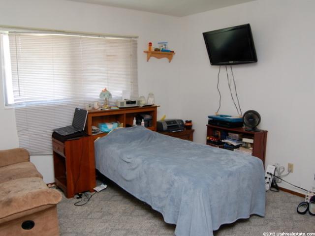 270 W 2400 S, Clearfield, UT 84015 — photo 10